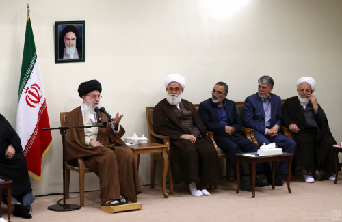 رهبر معظم انقلاب اسلامی در دیدار دست‌اندرکاران همایش بزرگداشت آیت الله حاج سیدمصطفی خمینی: