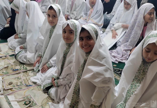 برگزاری جشن روزه اولی‌ها در مسجد بعثت 