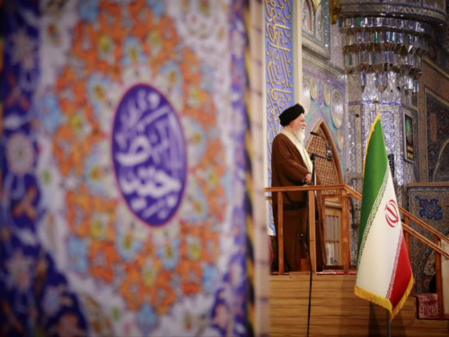 مذاکره با آمریکا ماهیت جنایتکار آنان را تغییر نمی‌دهد