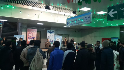 اجرای برنامه کافه گفت‌وگو در مناطق پرتردد مشهد